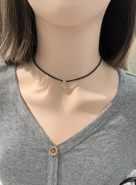 黑色尖晶石水晶方形锆石吊坠项链轻奢小众气质锁骨链时尚颈链女