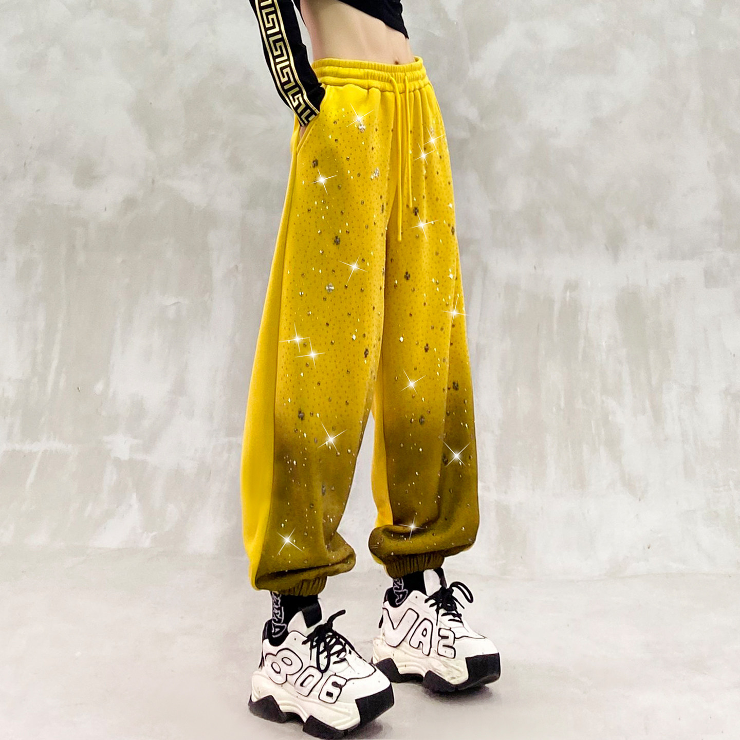 重工烫钻加绒加厚休闲裤女冬新款高腰宽松显瘦百搭直筒束脚卫裤子,女装/女士精品,卫裤,淘宝优惠券,粉丝福利购,淘宝优惠卷