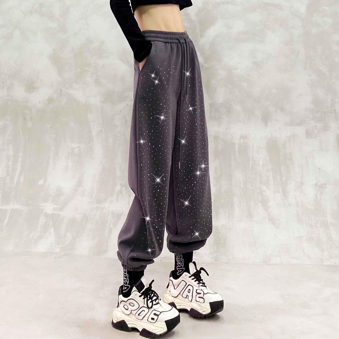 个性烫钻加绒休闲运动裤女