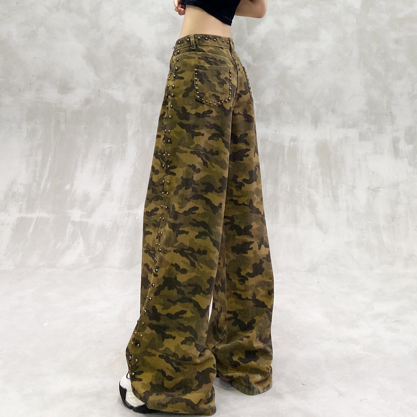 钉珠装饰休闲迷彩牛仔裤女春新款高腰宽松显瘦百搭直筒阔腿拖地裤