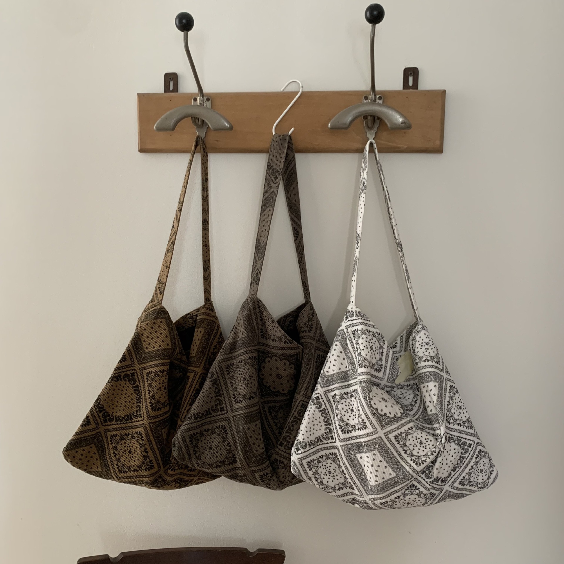 轻复古腰果花民族风斜跨布袋