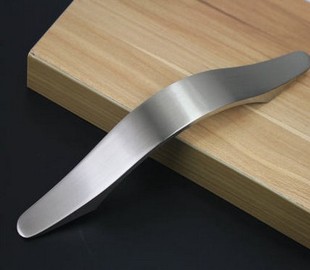 实心铝合金拉手简约弧形现代拉手不锈钢拉丝色橱柜亮光抽屉把手