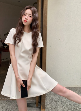 连衣裙女2026新款夏小个子休闲白色公主裙薄款今年流行爆款修身