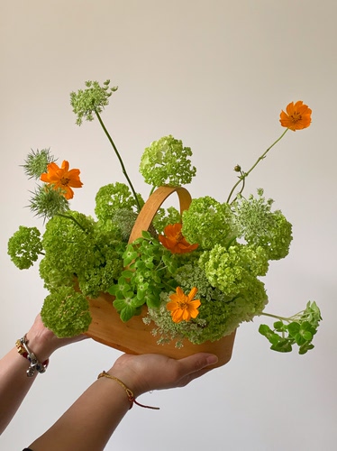 一捧春橘把春天捧在手心鲜花花盒北京同城情人节生日花礼