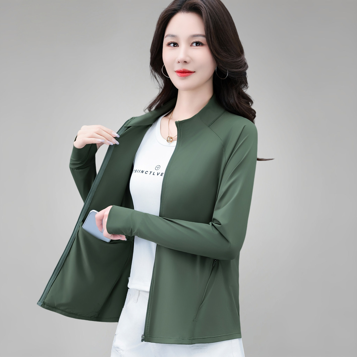 薄款短外套女款夏装2026新款立领休闲防晒衣显瘦速干凉感透气上衣