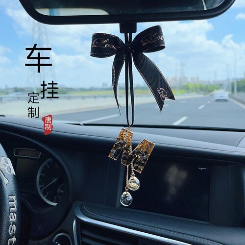 定制英文字母水晶网红高级感车挂