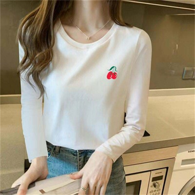 通勤圆领爱心字母米奇印花打底衫