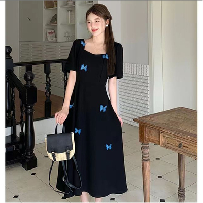 赫本风显瘦修身女款A字短袖小裙子夏装超好看温柔风方领连衣裙潮