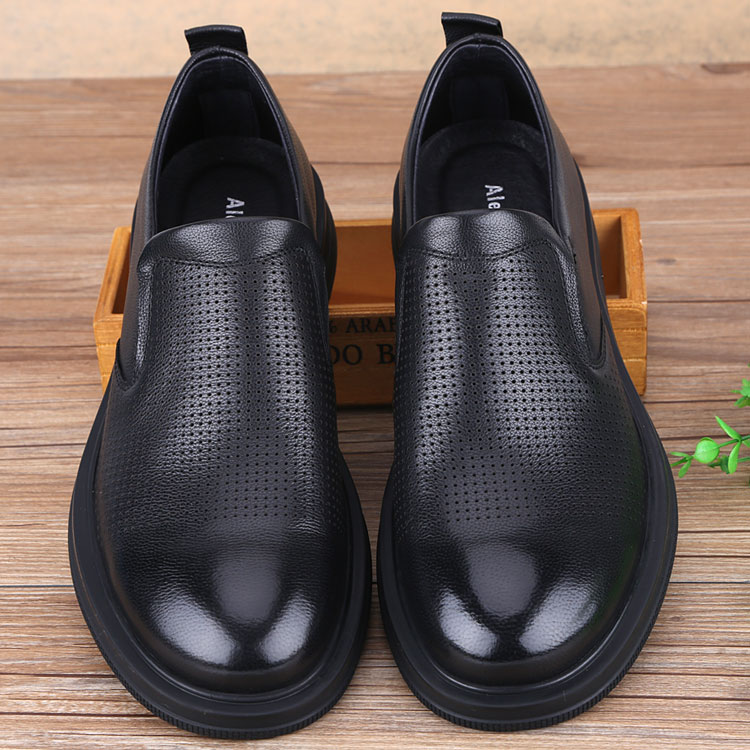 夏季休闲风镂空加肥加大洞洞鞋