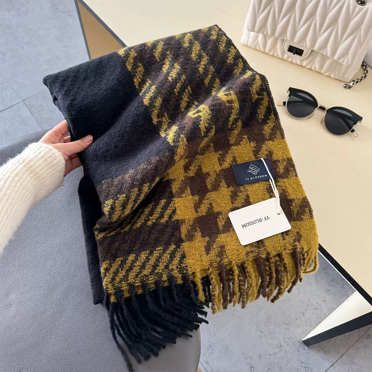 韩系围巾女冬季加厚学生情侣氛围感2025新款百搭保暖条纹围脖披肩