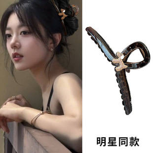 赵今麦同款小狗头发抓夹女高级感2026新款后脑勺鲨鱼夹发夹子头饰