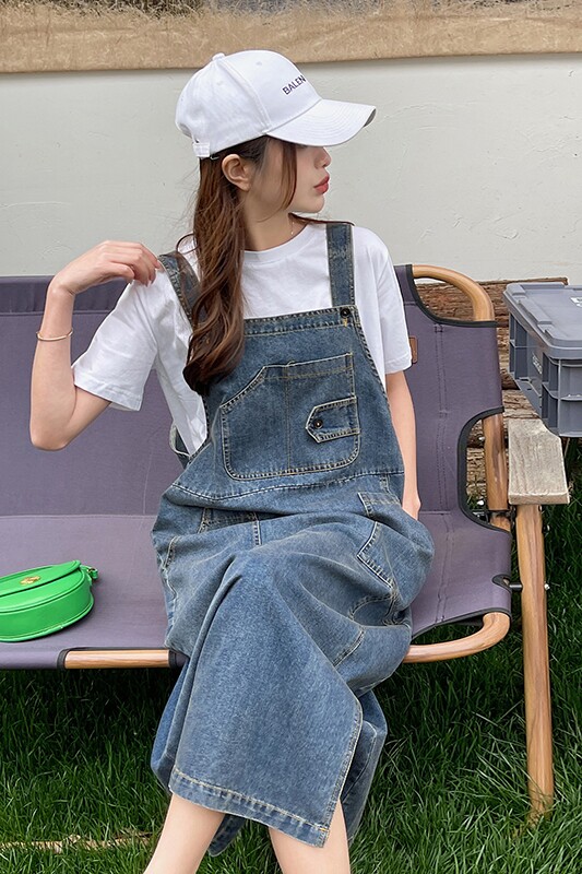夏季薄款牛仔背带裙套装女2024新款韩版复古宽松小个子开叉吊带裙,女装连衣裙,淑塔可可