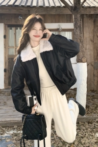 新款151-15107-P275-K418毛领皮衣羽绒服90绒内胆图片