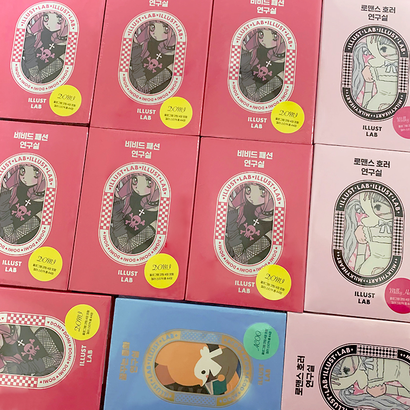 韩国domi时尚少女插画贴纸书44张ins风手帐拼贴纸本咕卡DIY装饰贴图片