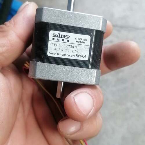 可维修山社SAMSR步进电机SS1703A15A，件，功能正常议价
