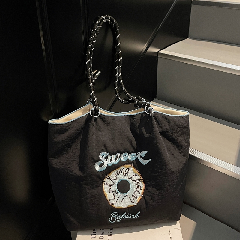 大包包手提2025新款女式网红同款刺绣环保袋购物袋休闲托特布包潮