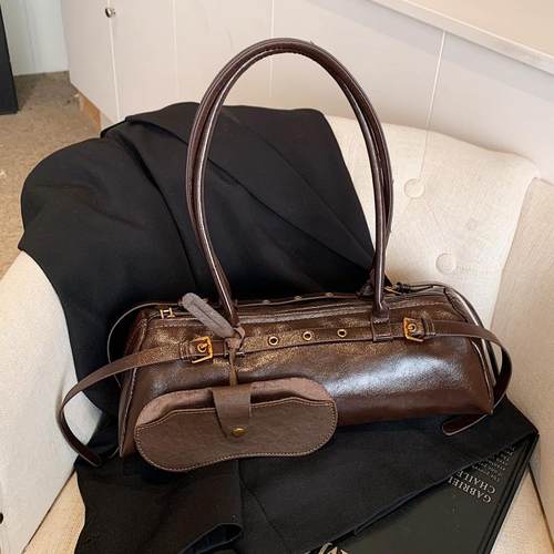 都市小众腋下包包女式新款高级感保龄球包通勤手提单肩包法棍包潮