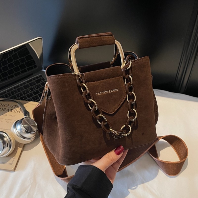 秋冬麂皮绒复古韩系设计感洋气百搭单肩斜挎包2025女式手提水桶包,箱包皮具/热销女包/男包,水桶包,淘宝优惠券,粉丝福利购,淘宝优惠卷