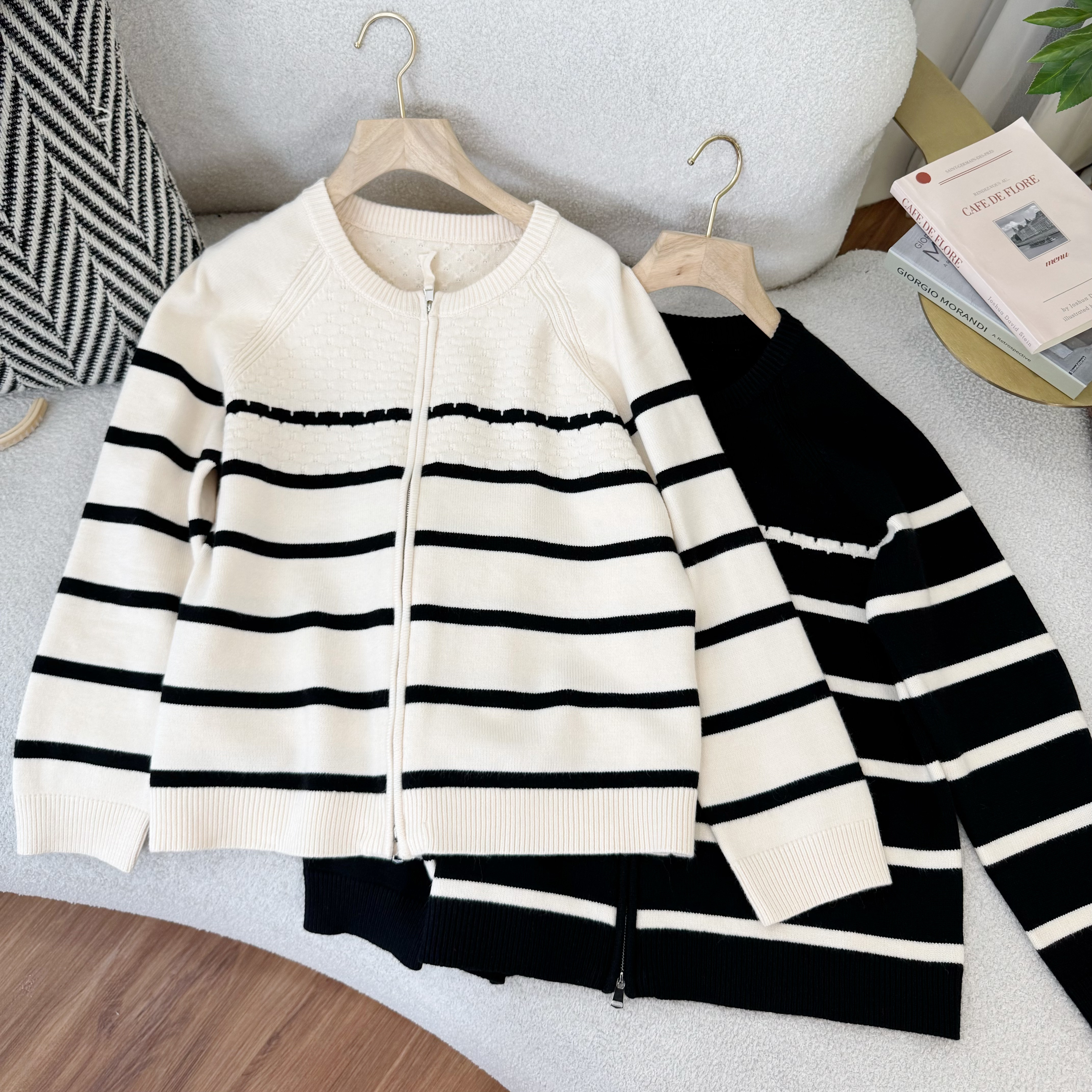 汐家女装 秋冬圆领条纹毛针织衫上衣大码韩版时尚长袖开衫毛衣