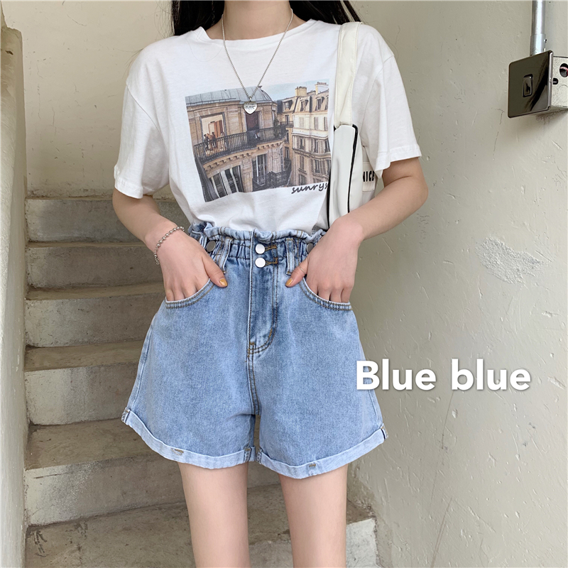 Photo taken in Korean new summer retro wash High Waist Wide Leg A-line pants loose curled edge all over denim shorts