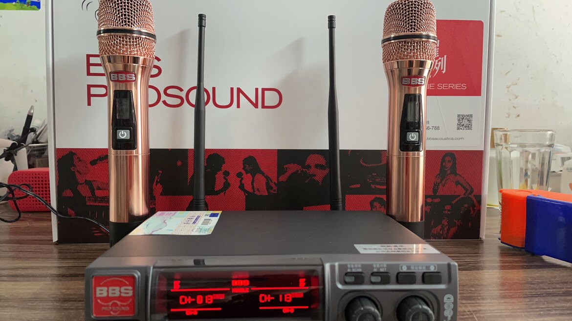 实物拍摄 假一罚四 BBS F-80D 一拖二智能无线麦克风KTV舞台演出