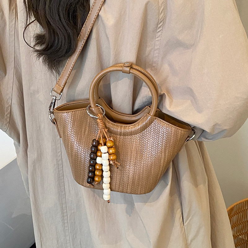 复古编织纹手拎小包包女2025新款时尚菜篮子水桶包秋冬质感斜挎包,箱包皮具/热销女包/男包,水桶包,淘宝优惠券,粉丝福利购,淘宝优惠卷
