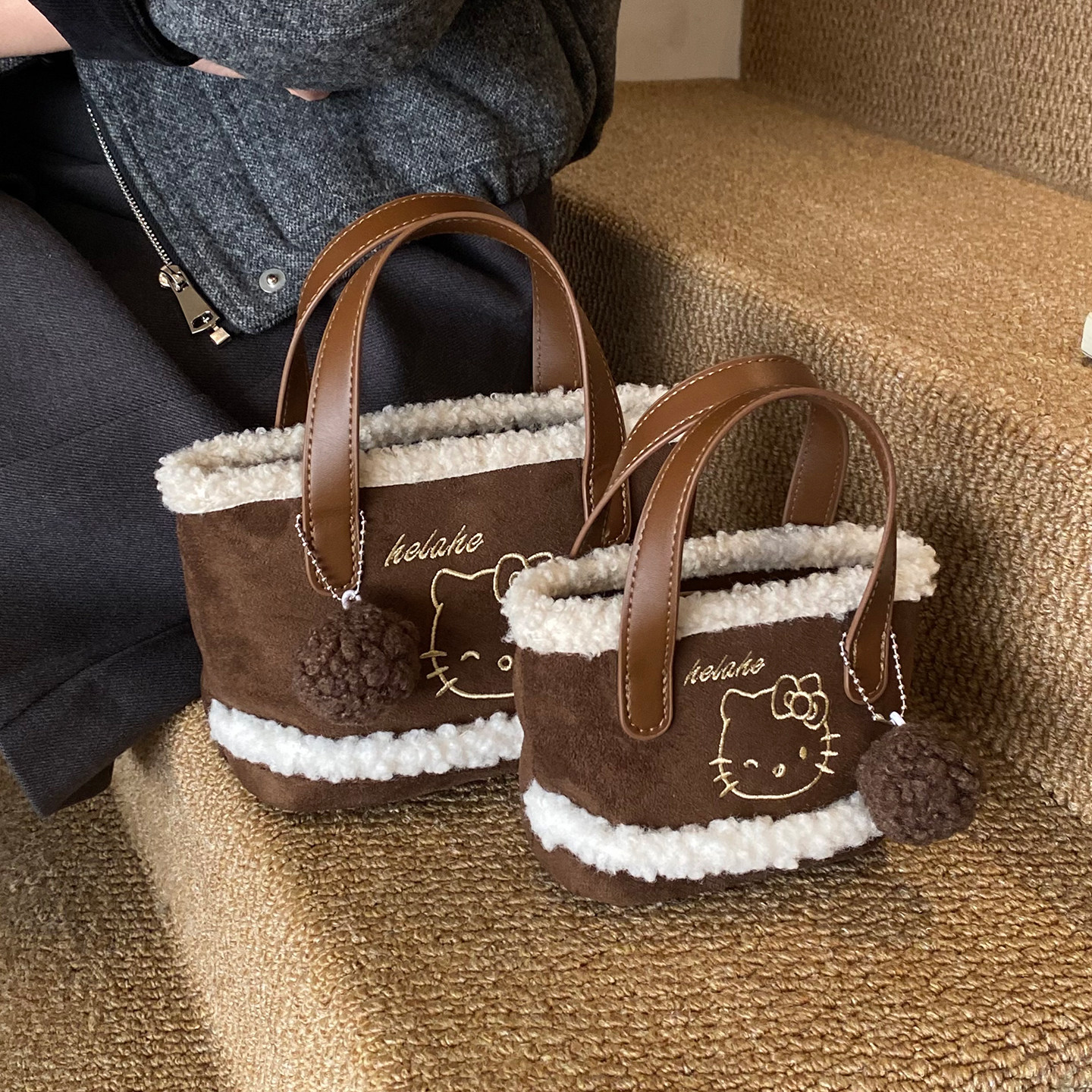 ZATZ甜美少女风手拎麂皮水桶包