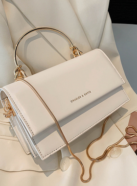 春夏白色小包包女2026新款时尚链条单肩斜挎包百搭手提风琴小方包