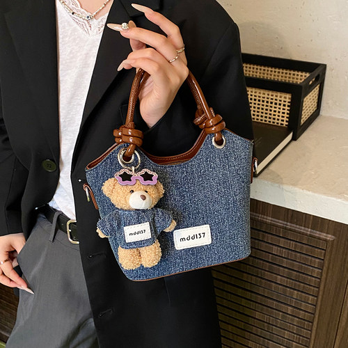 ZATZ牛仔菜篮子通勤水桶包斜挎包