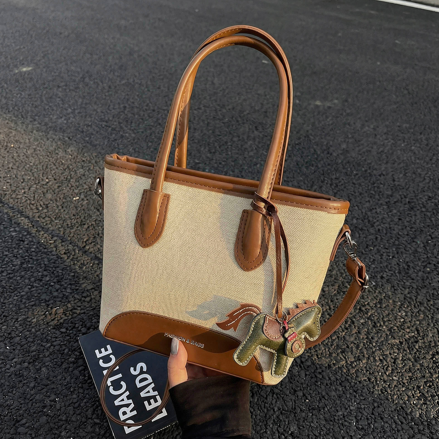 冬季百搭菜篮子小包包女2025新款撞色手提水桶包高级感通勤斜挎包,箱包皮具/热销女包/男包,水桶包,淘宝优惠券,粉丝福利购,淘宝优惠卷