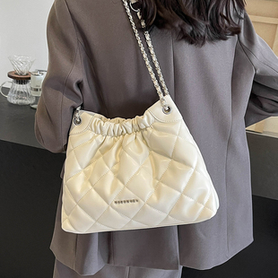 垃圾袋腋下大包包女2025新款 通勤包大容量链条单肩托特包 春夏时尚