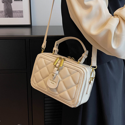 时尚百搭菱格手提小方包