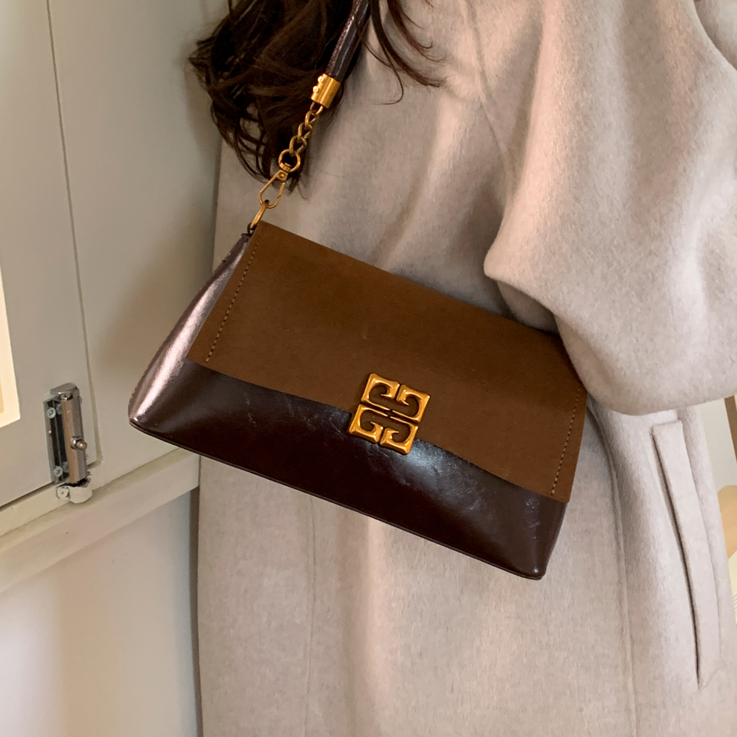 ZATZ复古撞色磨砂法棍包斜挎包