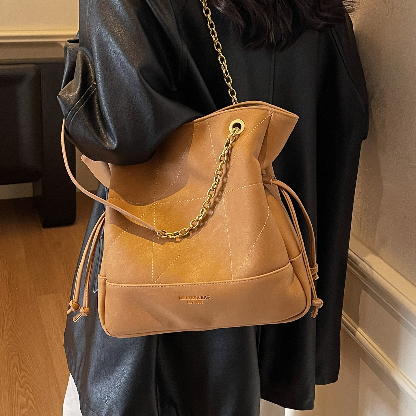 ZATZ百搭链条包抽绳水桶包