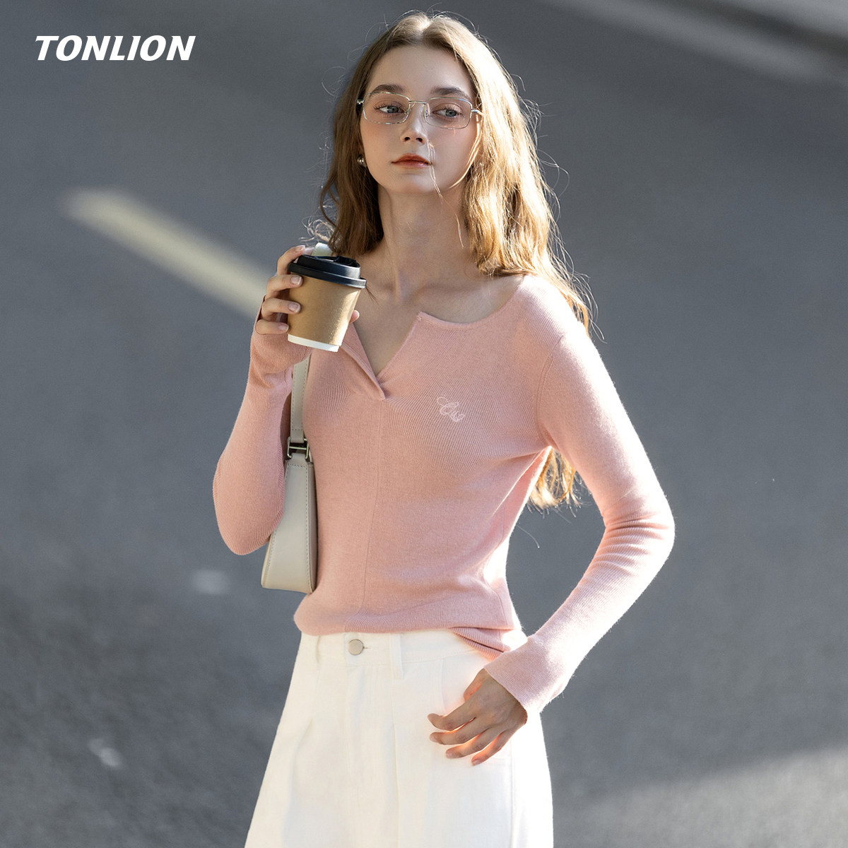 唐狮粉色针织衫女2025冬季新款V领修身显瘦内搭可外穿打底衫上衣