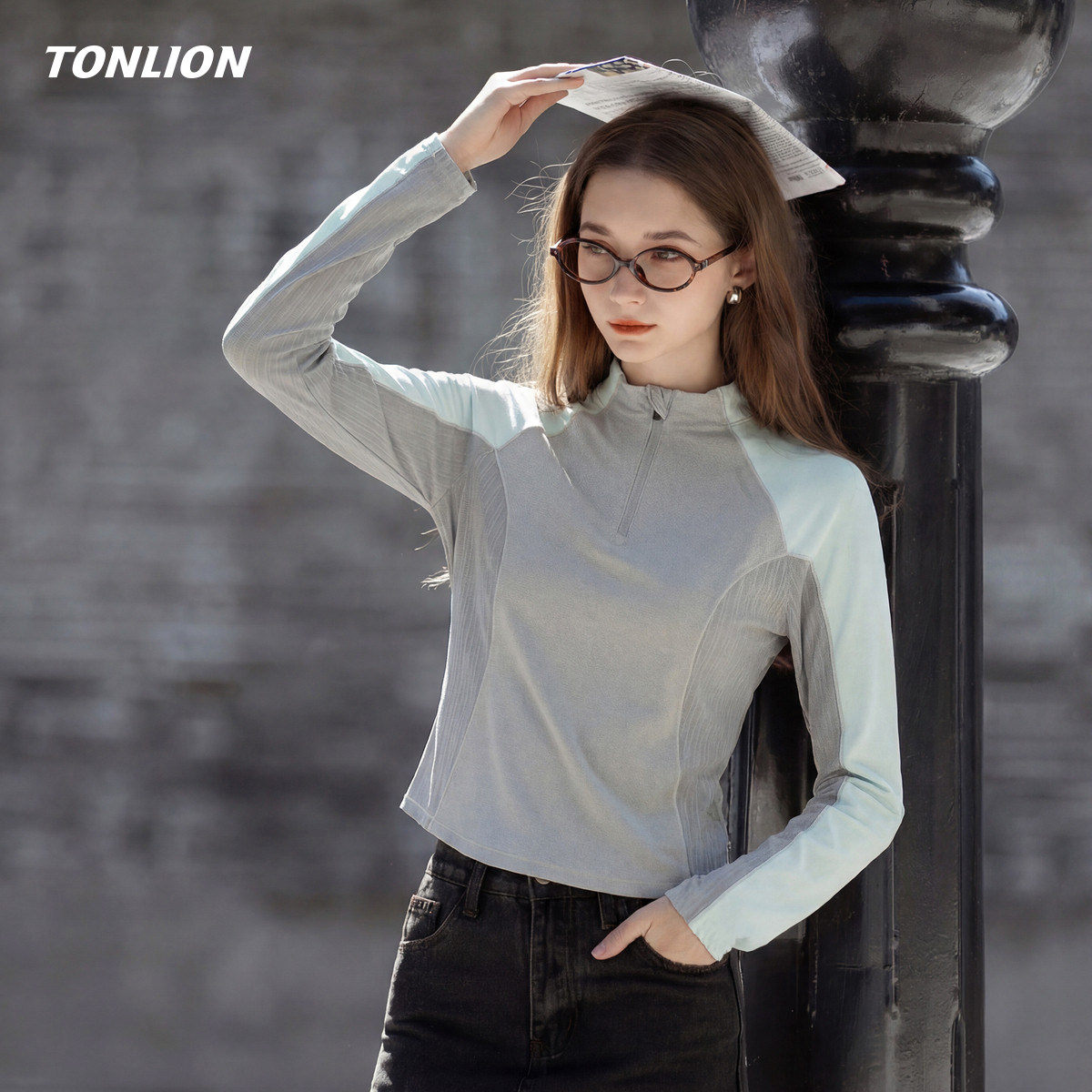 唐狮长袖T恤女2026春季新款撞色拼接设计感收腰显瘦修身短款上衣