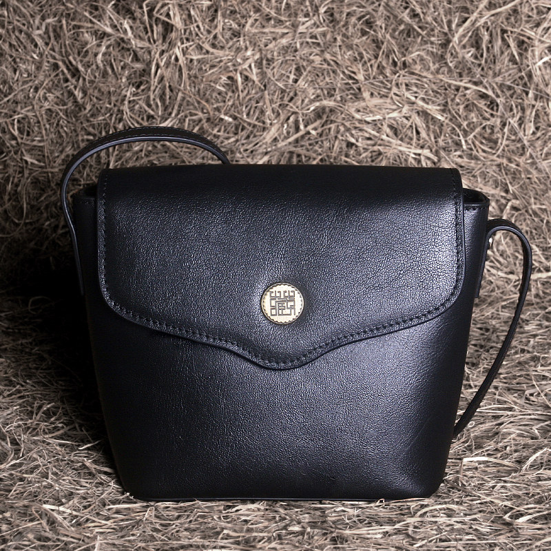 藏皮客包包女式2025冬新款头层牛皮斜挎包真皮简约妈妈翻盖水桶包,箱包皮具/热销女包/男包,水桶包,淘宝优惠券,粉丝福利购,淘宝优惠卷