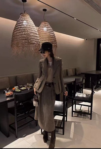 重磅细闪羊毛钢花呢套装女复古人字纹短款西装半身裙套时尚潮流女