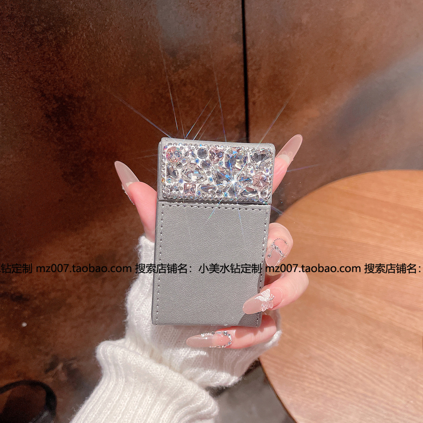 烟盒个性镶水钻女士便携香烟收纳女款高级空盒中支香烟盒皮质女生