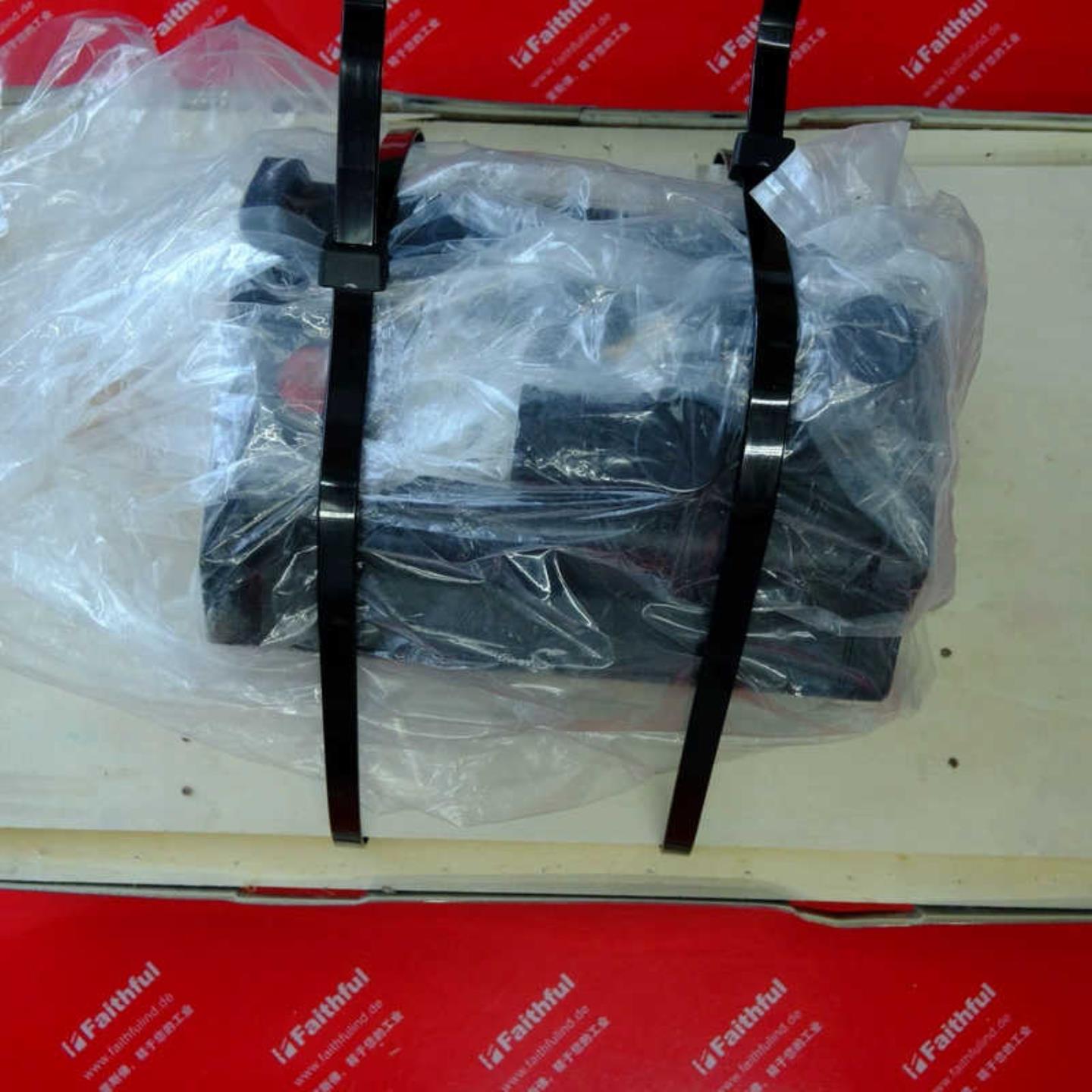 KUKA 00-100-596 库卡机器人伺服马达 1FK6081-6AF71-1ZZ9-Z S47