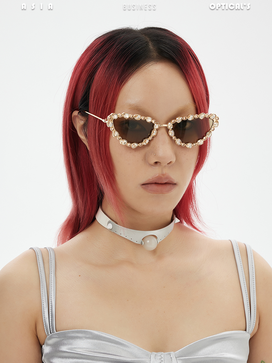 辣妹三角满钻复古墨镜