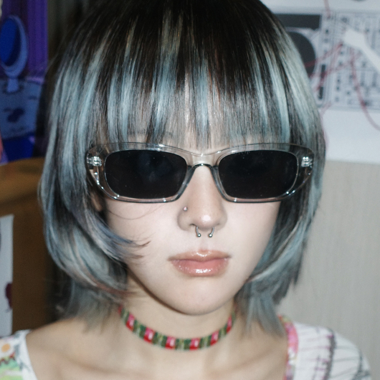 【亚洲眼镜公司】y2k时髦方形墨镜素颜凹造型显脸小太阳镜