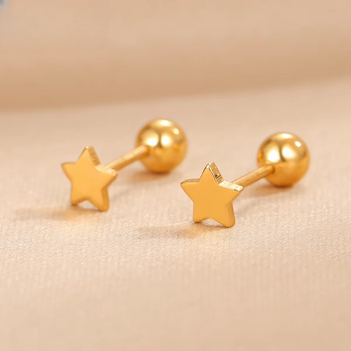 18K金星星耳钉迷你五角星女款彩金玫瑰金Au750时尚百搭简约小耳饰