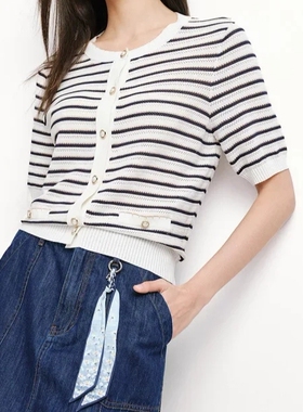 珂思正品简约通勤条纹珍珠扣针织衫气质百搭款上衣EI00410V1