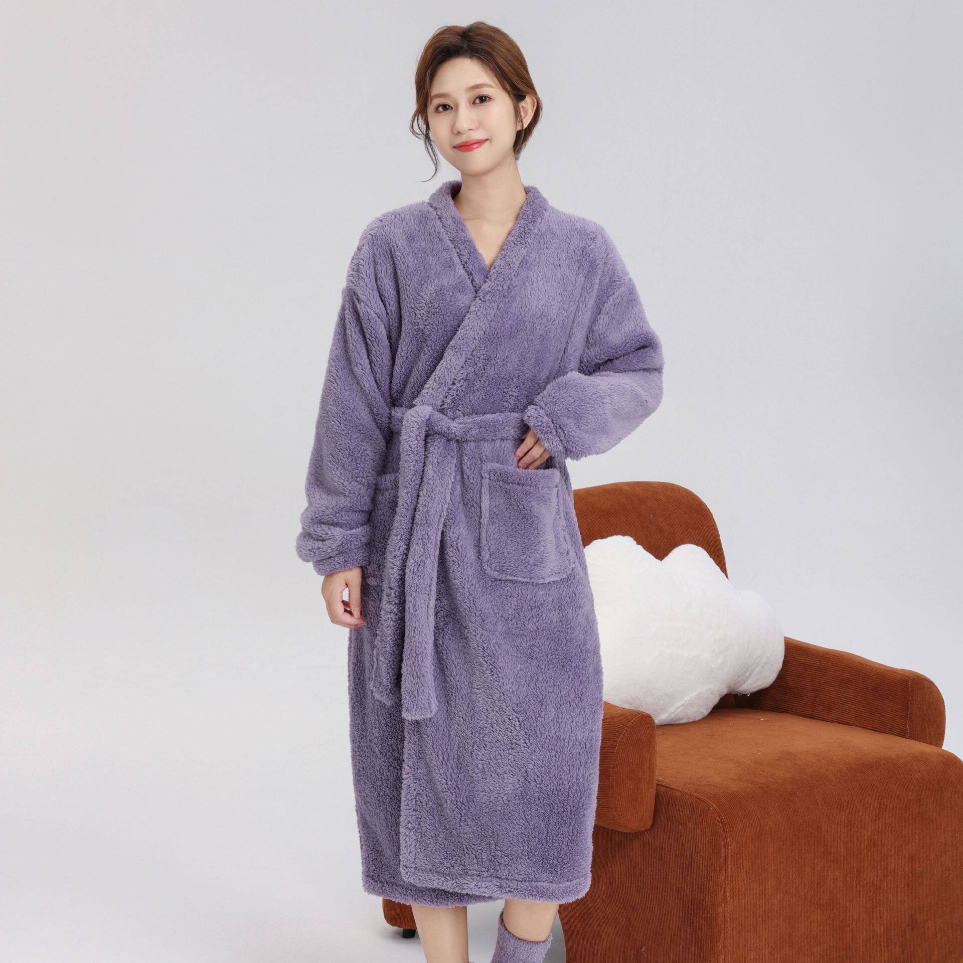 珊瑚热加厚保暖秋冬季中长款女士睡袍法兰绒纯色简约宽松家居服女