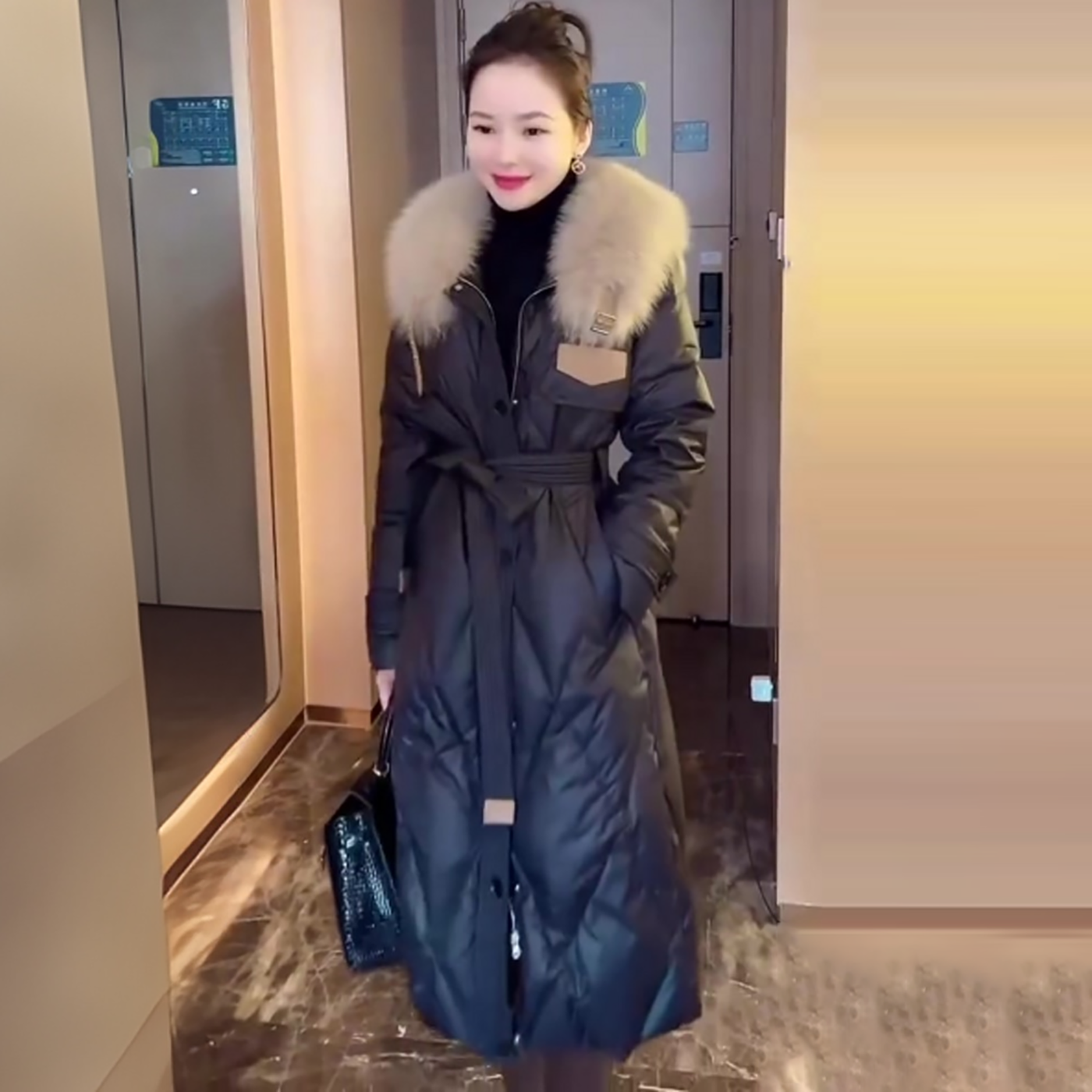 时尚洋气大毛领过膝棉服外套女