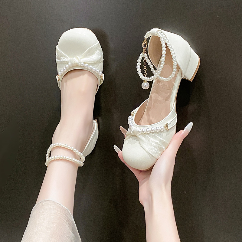 女童凉鞋2026夏季新款时尚儿童高跟鞋白色公主鞋包头中大童演出鞋