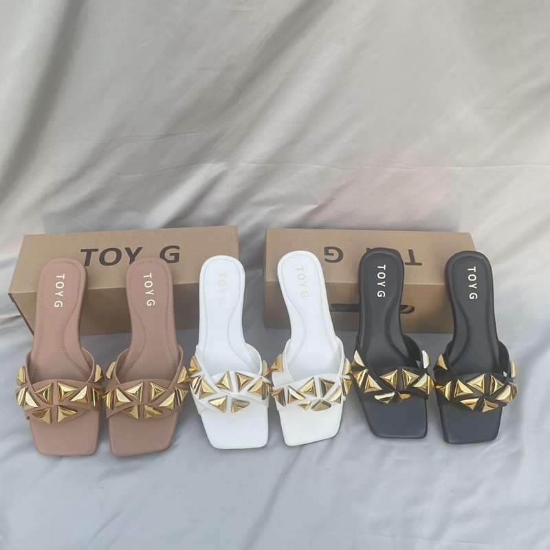 Z家同款铆钉交叉一字拖鞋女平底凉拖显瘦方头露趾凉拖外贸大码鞋,女鞋,一字拖,淘宝优惠券,粉丝福利购,淘宝优惠卷