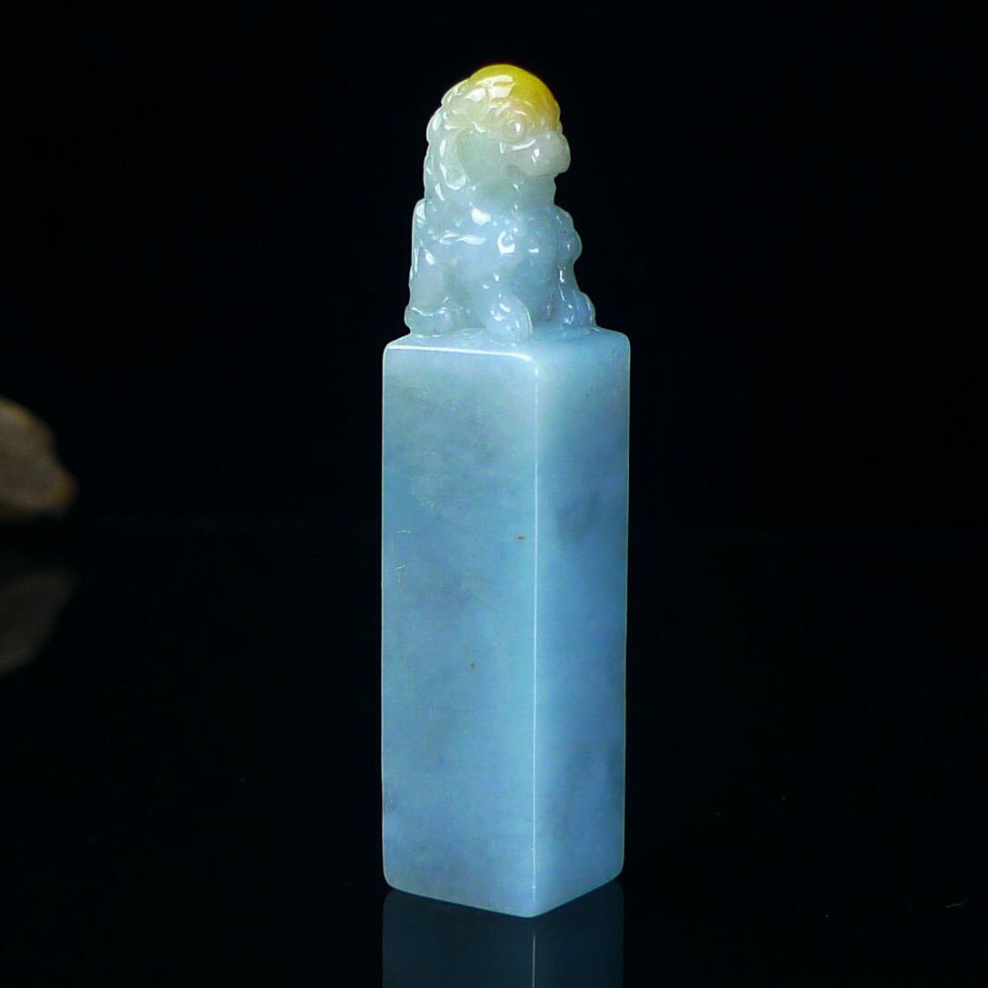 缅甸天然翡翠A货狮子印章镇纸