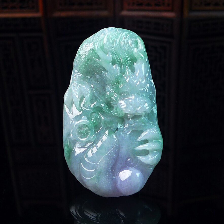 天然翡翠龙牌玉石缅甸翡翠吊坠